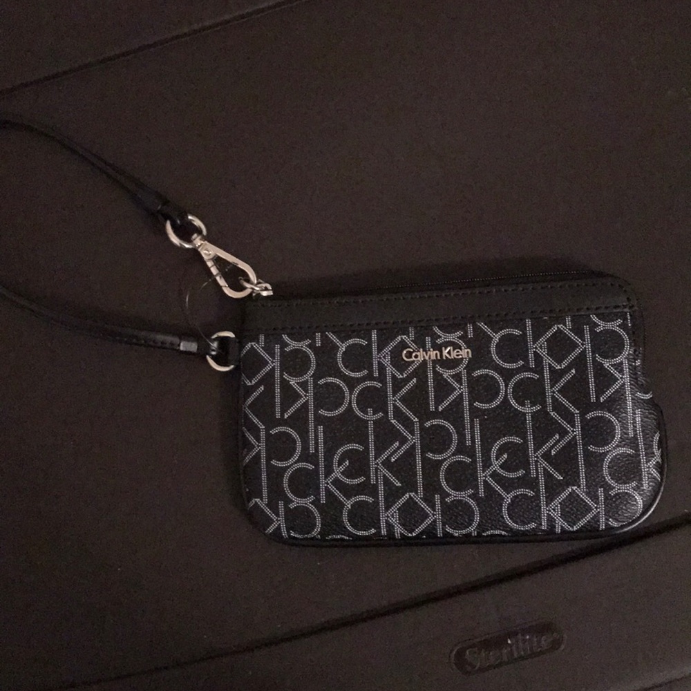 BRAND NEW Calvin Klein Wristlet